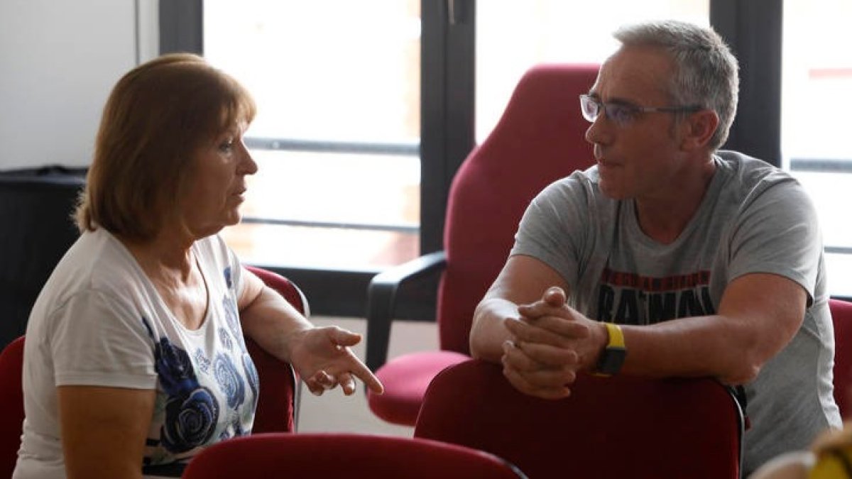 El concejal leonesista Vicente Álvarez, que a las 19.20 horas anunciaba tras el Consejo General de UPL que gobernaría en Villaquilambre con el PSOE. FERNANDO OTERO