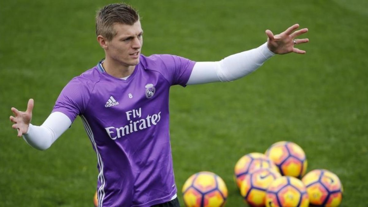 Toni Kroos en un entrenamiento del Madrid.