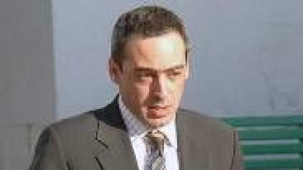 La suspensión del magistrado Francisco Javier de Urquía Peña tiene carácter indefinido