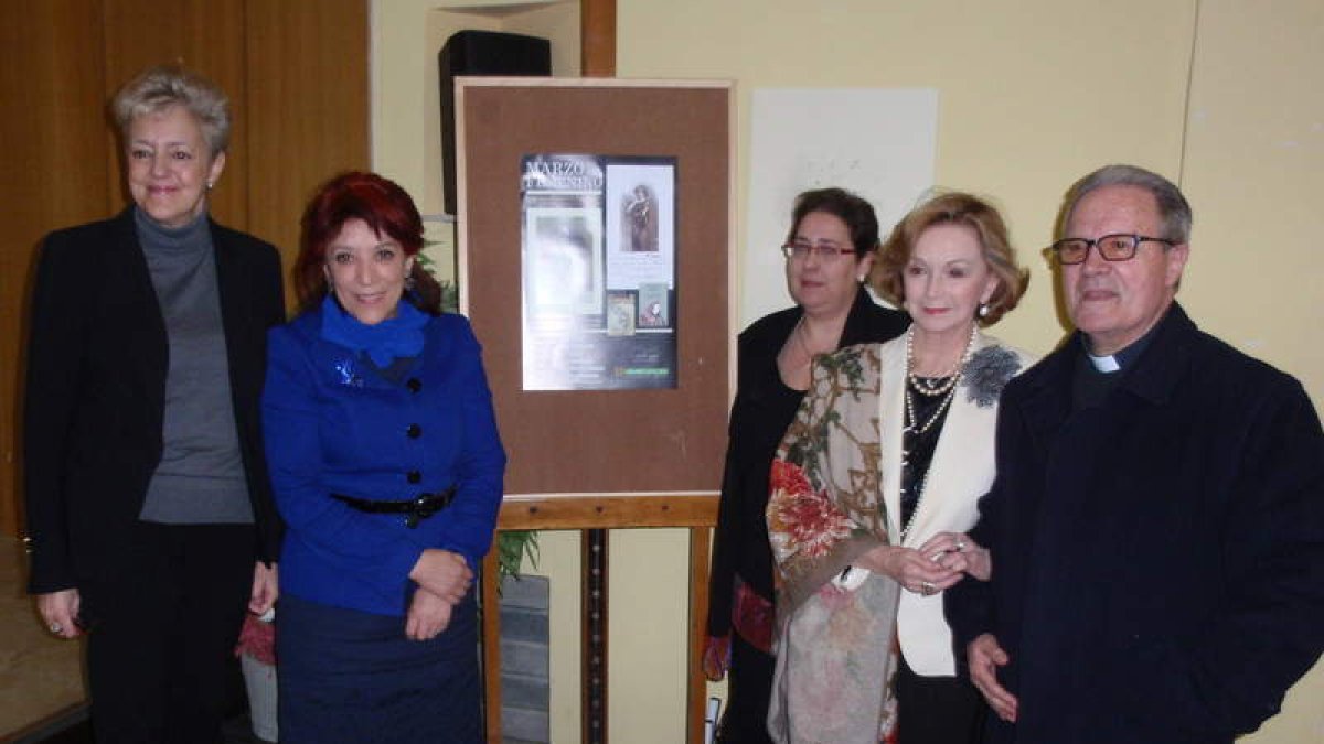 Caballé, Alonso, Rojo, De la Maza y Sutil, durante la última jornada dedicada a Concha Espina.