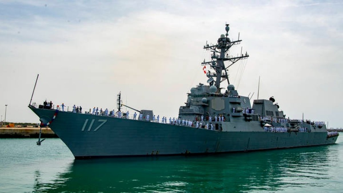 El buque USS Paul Ignatius, el barco más nuevo que las Fuerzas Navales estadounidenses tenían desplegado en Europa, a su llegada a Rota el pasado 23 de junio para formar parte del escudo antimisiles de la Otan. EFE