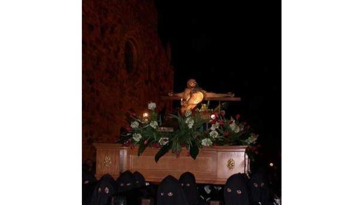Foto de archivo del Vía Crucis de las Damas de la Piedad.