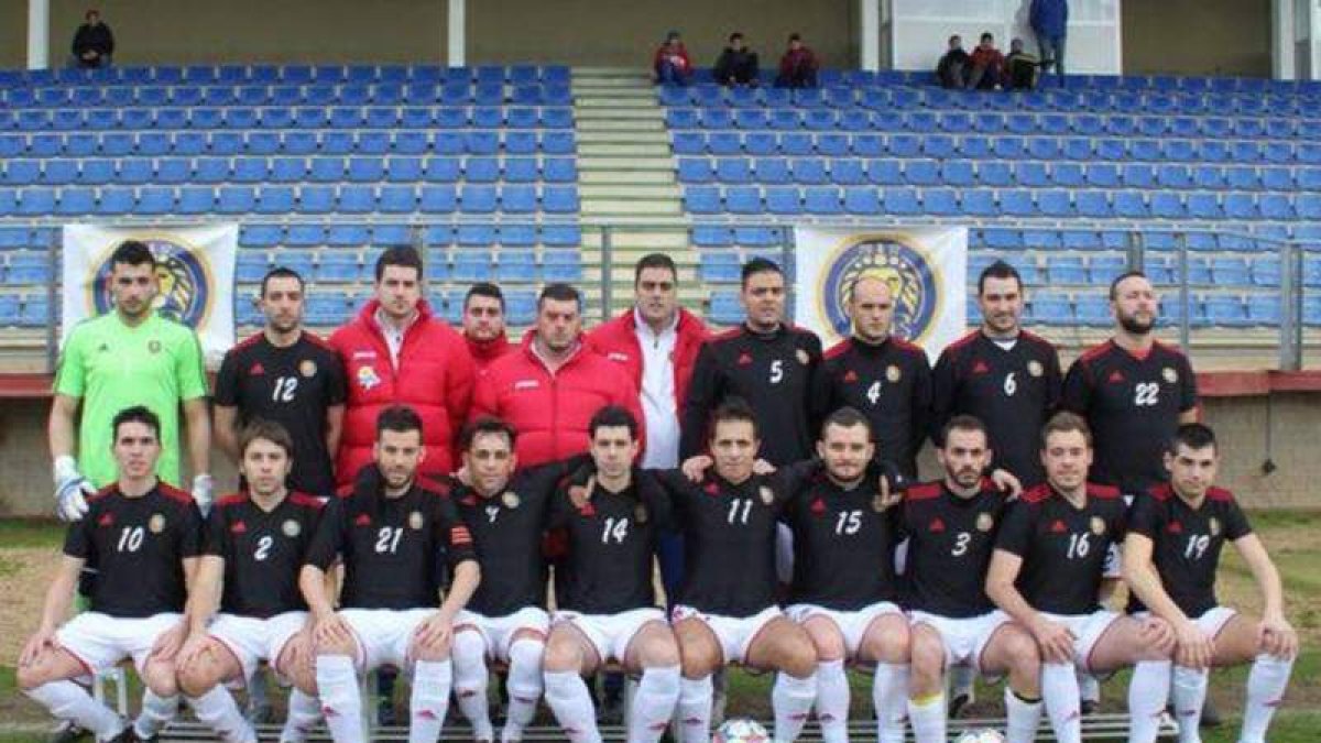 Formación del Deportes Dorssal que disputa la Liga CHF.