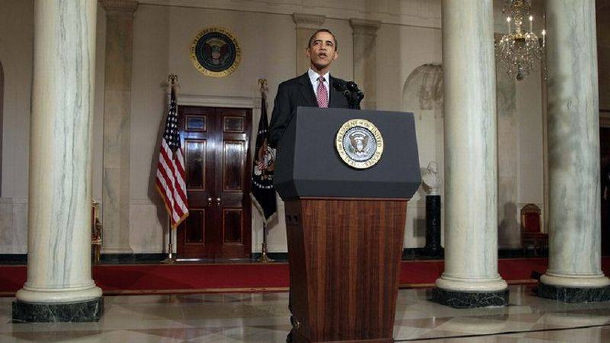 El presidente de EEUU, Barack Obama, en febrero del 2011, informando en la Casa Blanca de la caída del presidente egipcio Hosni Mubarak.