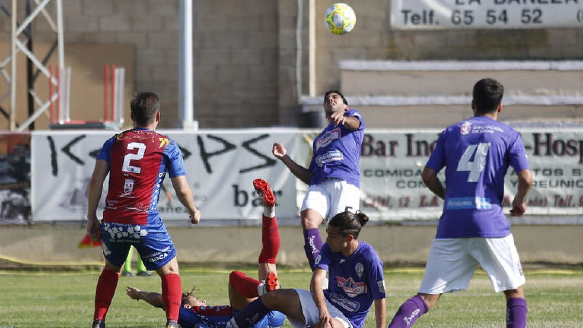 El conjunto morado se mide esta tarde al Benavente. FERNANDO OTERO.