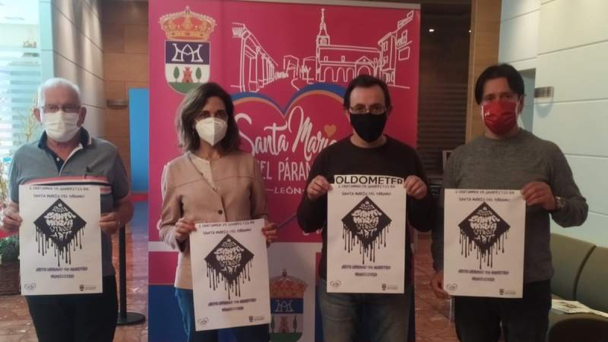 La alcaldesa y otros concejales presentaron el certamen. DL