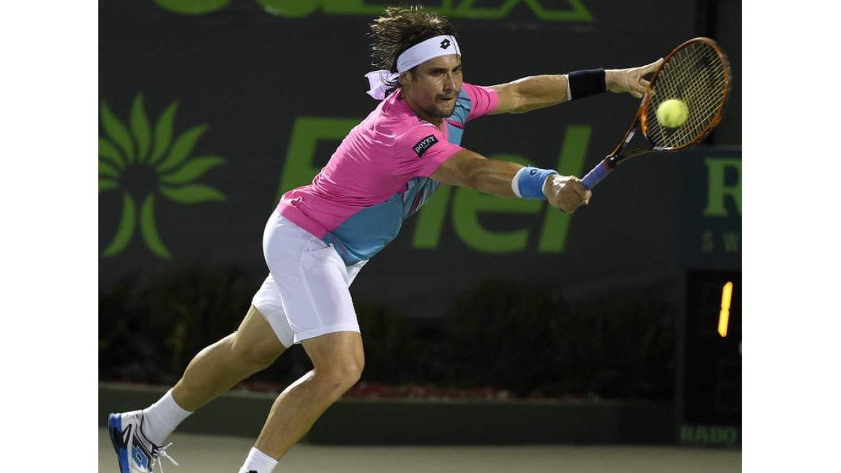 Ferrer ejecuta un golpe ante Seppi al que venció con facilidad.