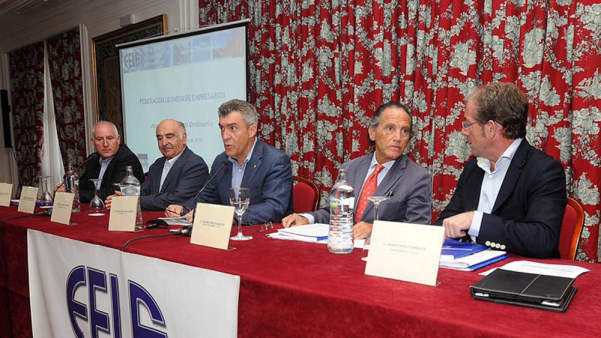 Un momento de la asamblea general ordinaria de la Fele, celebrada ayer en el Conde Luna