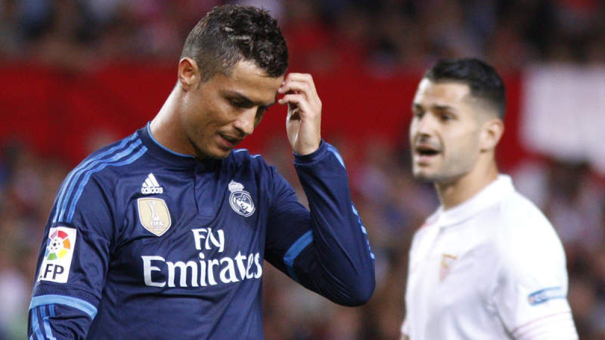 Cristiano y Vitolo, principales argumentos ofensivos de Madrid y Sevilla para la Copa. PACO PUENTES