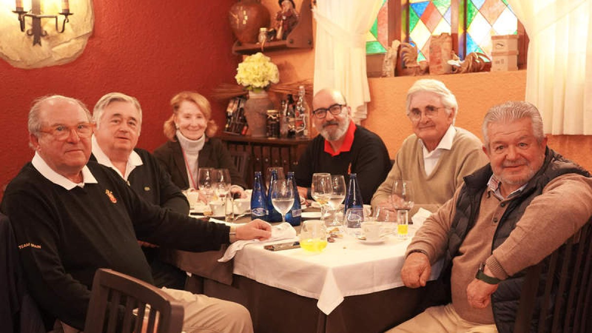 Pablo Fisas, Ernesto Gamboa, Aguirre, Luis Mendel, Fernando de Haro y José Antonio Juárez. J.NOTARIO