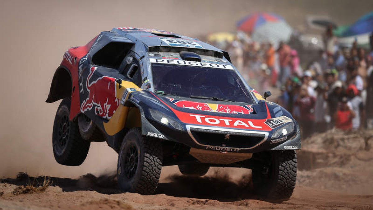 Carlos Sainz está demostrando en el Dakar que sus aspiraciones son las máximas.