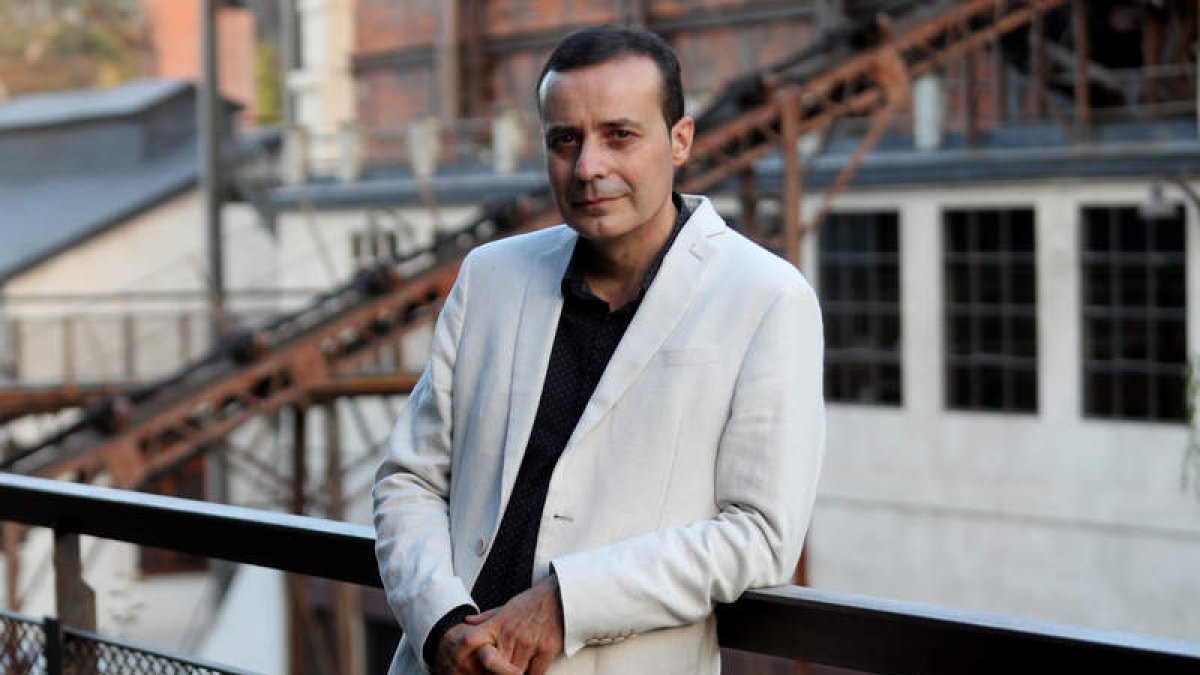 El escritor y periodista de Diario de León Carlos Fidalgo