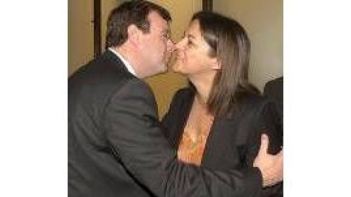 Silván con la ministra Trujillo el día que intervino en el Senado
