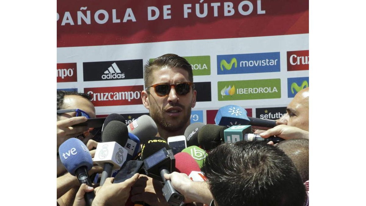Ramos, a su llegada a la concentración de Las Rozas
