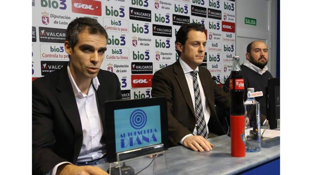 Gallardo, Domínguez y Vega ayer en El Toralín