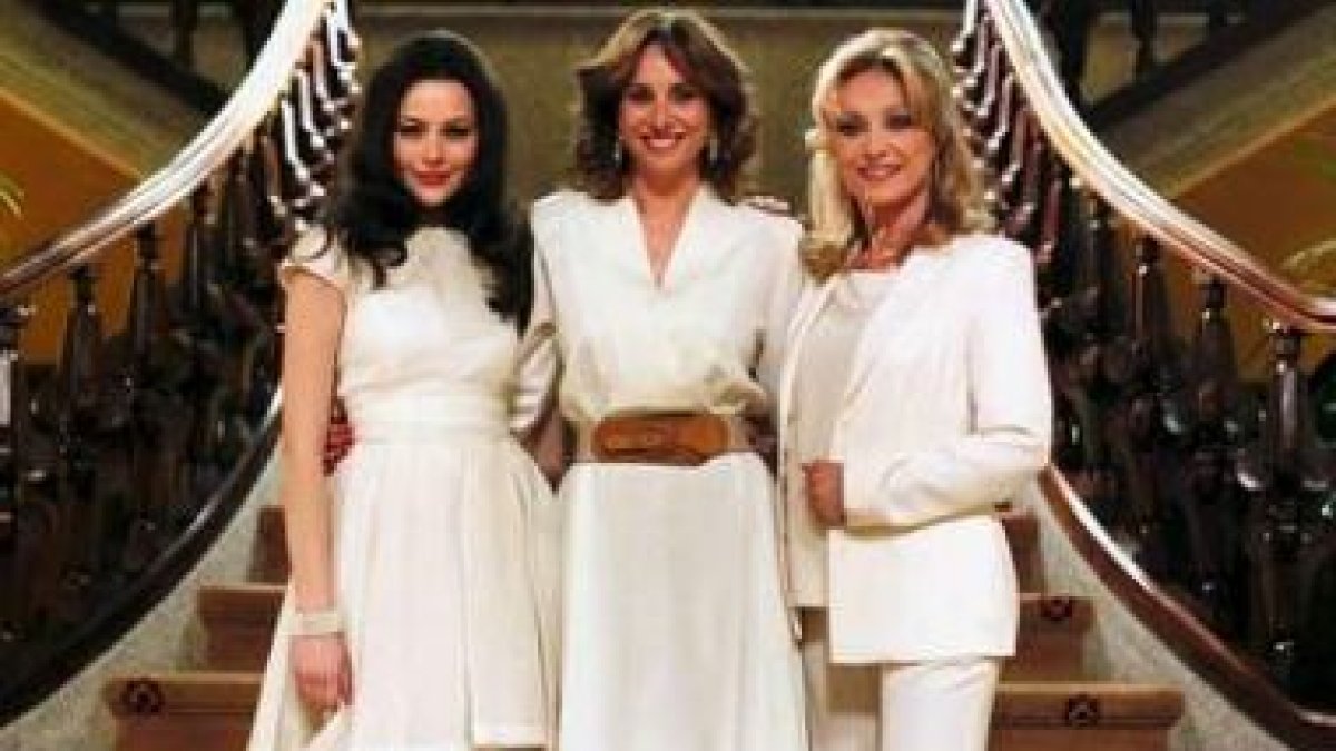 Esmeralda Moya, Mar Regueras y Silvia Tortosa darán vida a Tita Cervera.