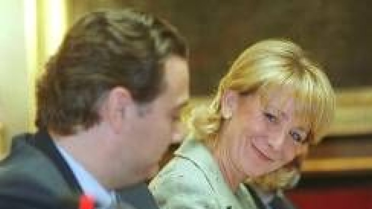 Alfredo Prada podría volver a acompañar a Esperanza Aguirre como hizo en el Senado