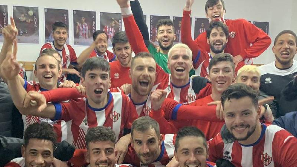El Atlético Bembibre confecciona el equipo de la 2021-2022. DL