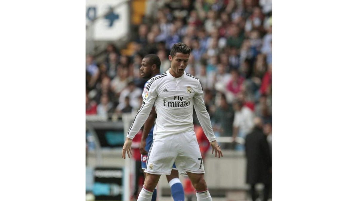Ronaldo celebra el primer gol ante el Deportivo.