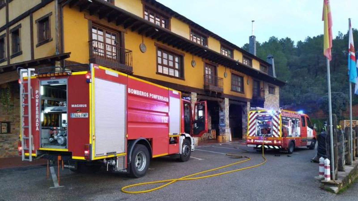 Despliegue en el Palacio de Canedo. BOMBEROS DE PONFERRADA