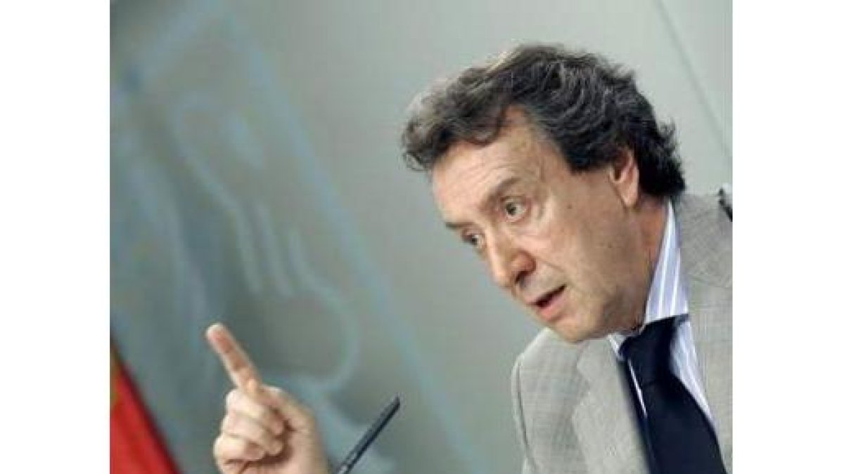 De Santiago Juárez en la rueda de prensa tras el Consejo.