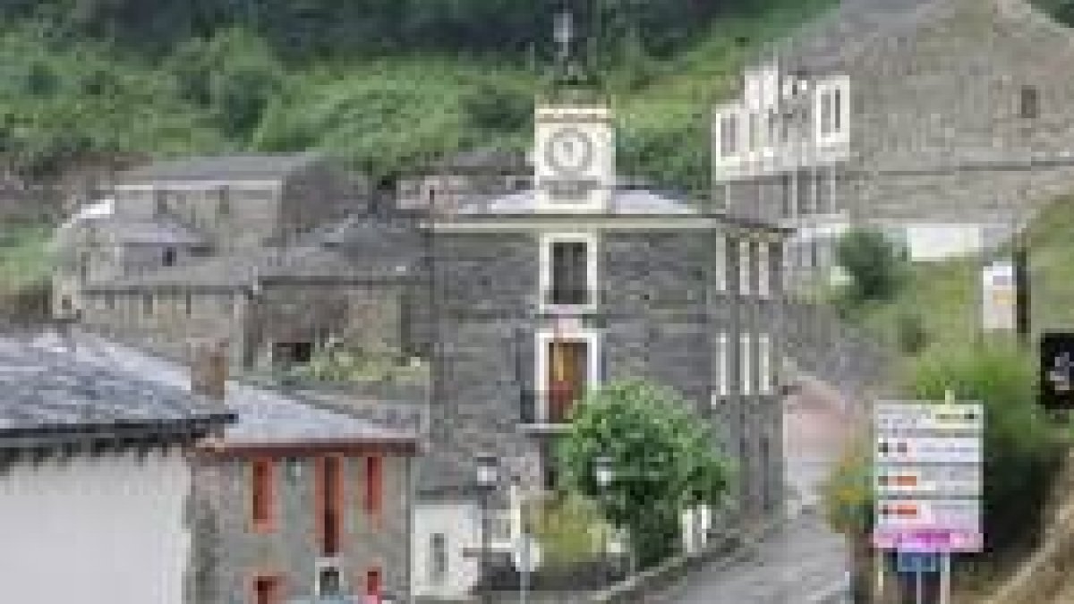 Villanueva, cabeza del concejo, está a 3 kilómetros de Santa Eufemia