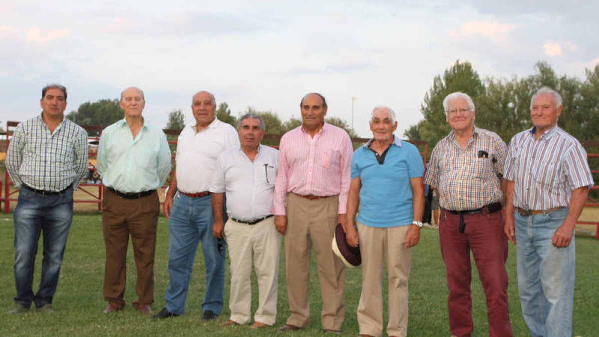 Históricos campeones y aficionados votan en cada corro el Trofeo instituido por Leoncio García