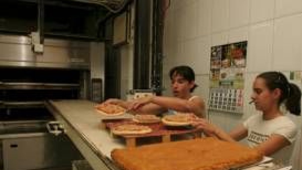La Panadería Conchita, en Dehesas avitualla al Ejército y a Instituciones Penitenciarias