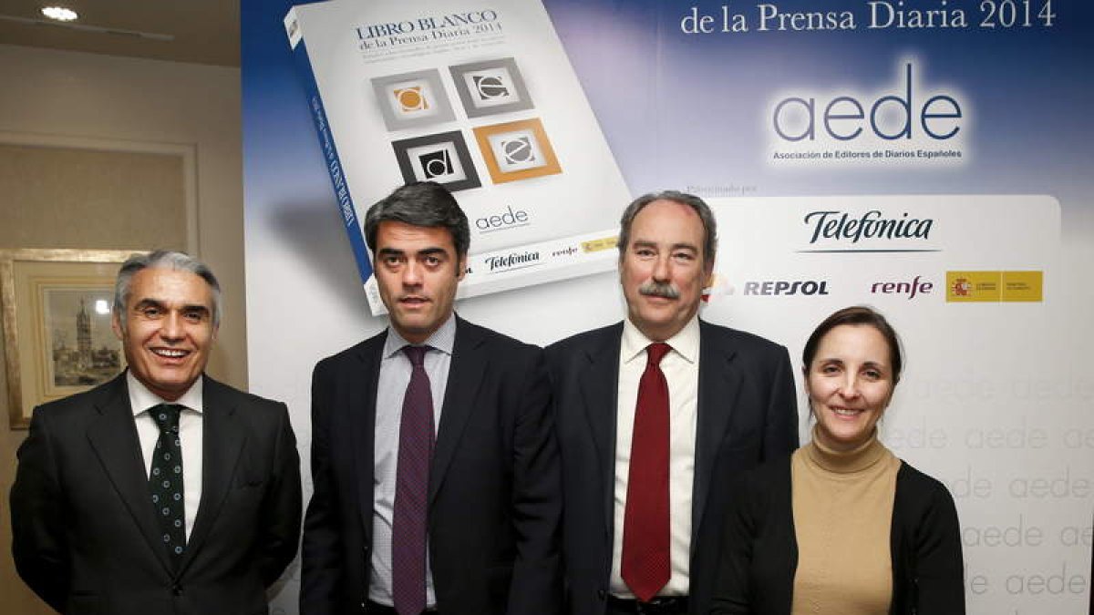 Luis Jiménez, Luis Enríquez, José Gabriel González y Marta San Pedro.