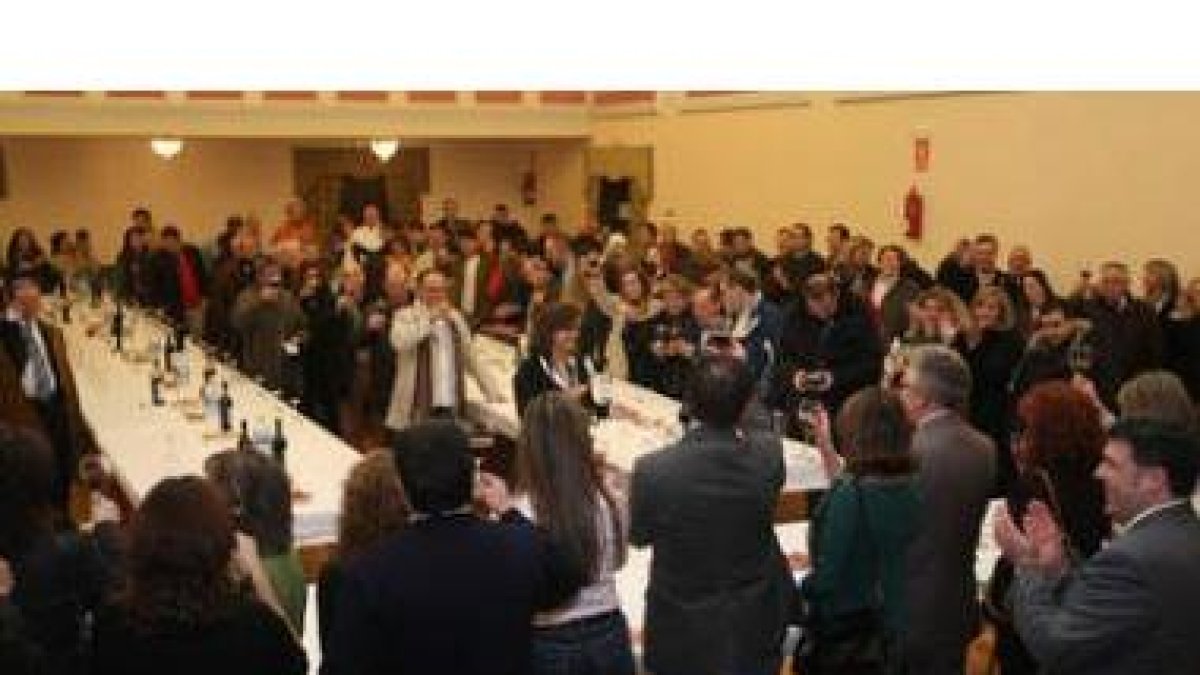 Los trabajadores de la plantilla municipal se reunieron ayer en el Nuevo Recreo Industrial