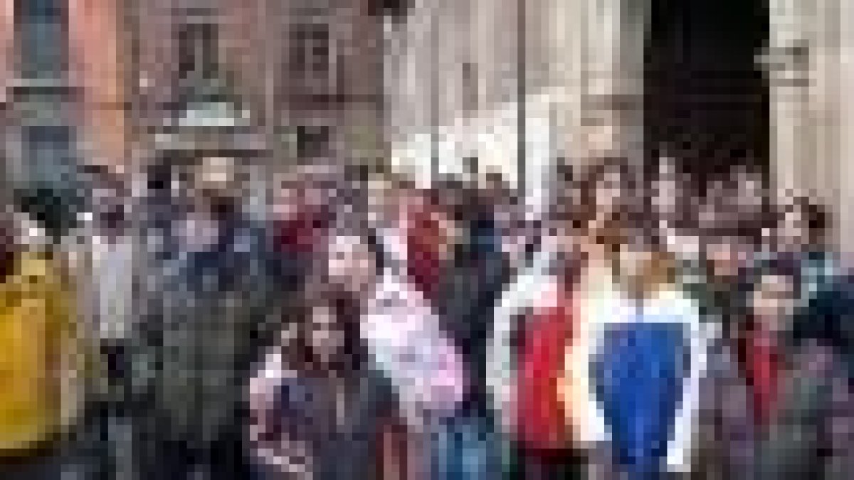 Alumnos de La Salle de Astorga, en plena celebración de sus actividades en León
