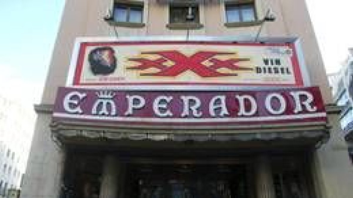 El Emperador, construido hace 52 años y que desde hace 16 está en el punto de mira del Ayuntamiento