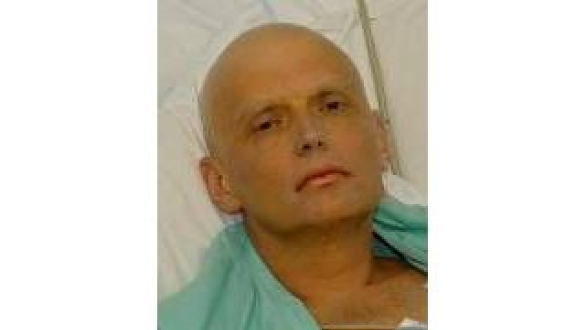 El ex espía ruso, Litvinenko en su ingreso por envenenamiento