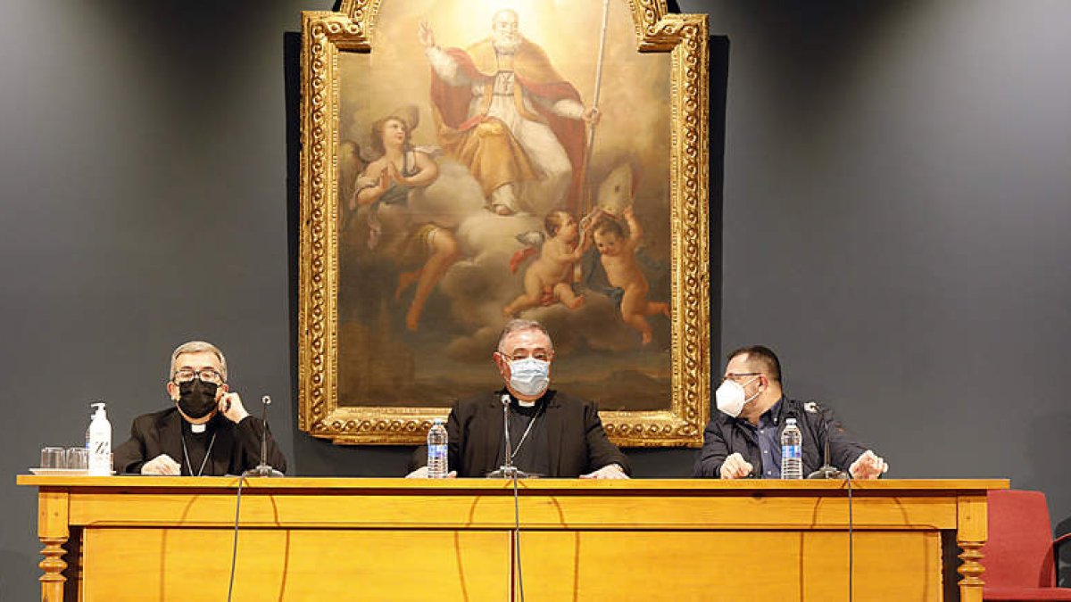 Imagen de Luis Argüello, ayer, durante su rueda de prensa en León. MARCIANO PÉREZ