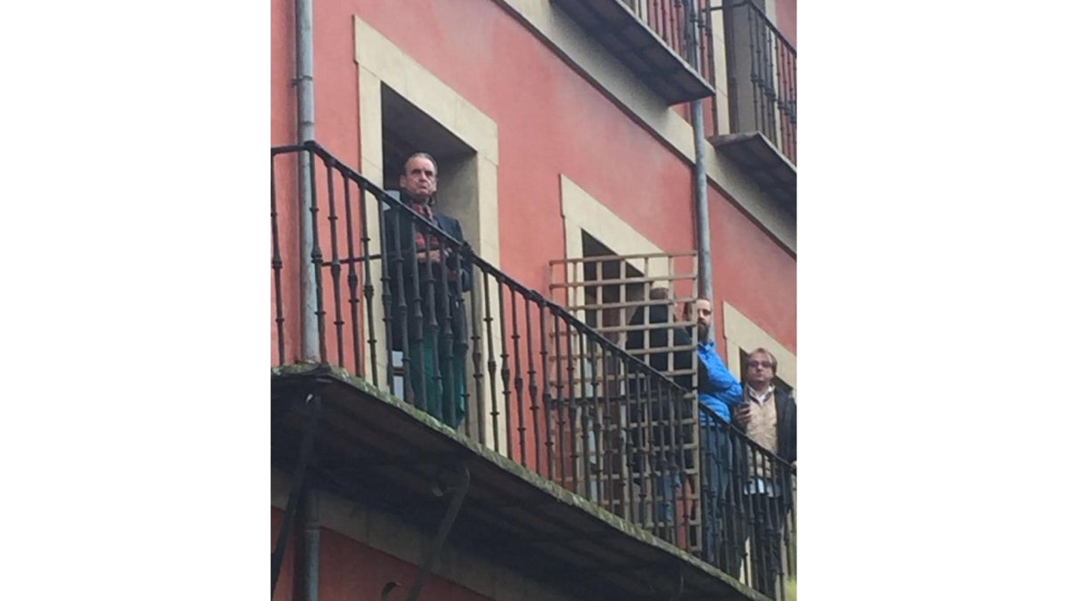 Mario Conde en la Plaza Mayor