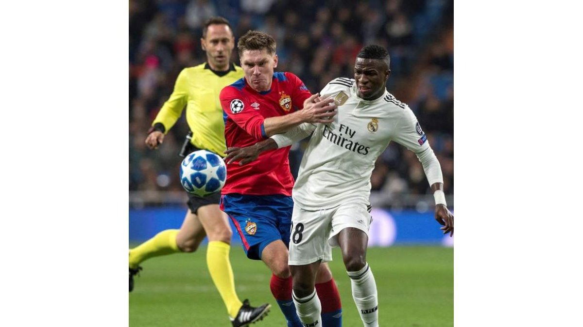 Vinicius fue uno de los pocos jugadores del Madrid que ofreció una buena imagen. RODRIGO JIMENEZ