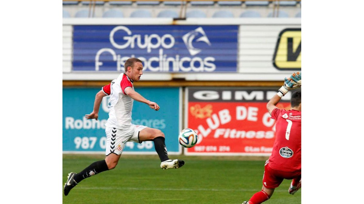 Aketxe volverá a ser la referencia ofensiva de la Cultural esta tarde frente al Real Murcia.