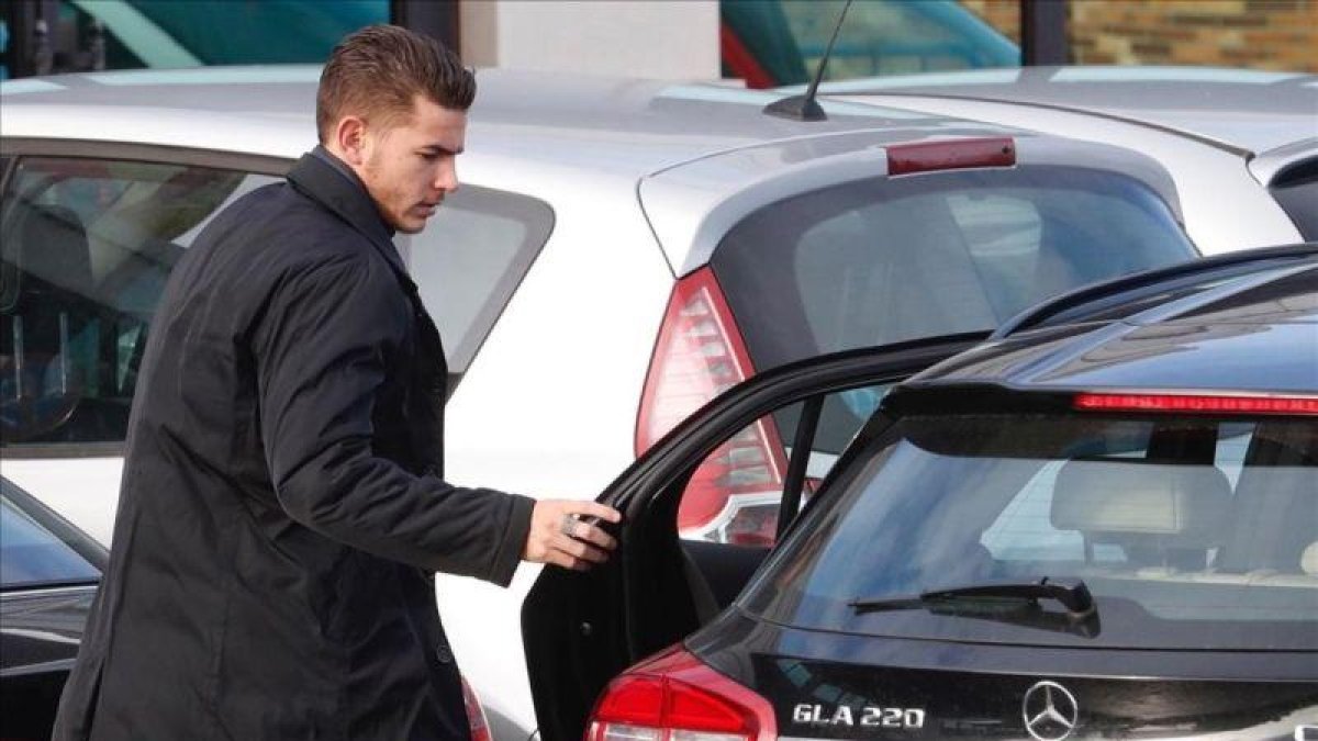Lucas Hernández, a su llegada esta mañana a los juzgados de Majadahonda.