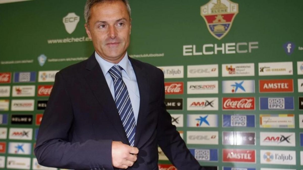 Fran Escribá, nuevo entrenador del Villarreal, durante su etapa como técnico del Elche.
