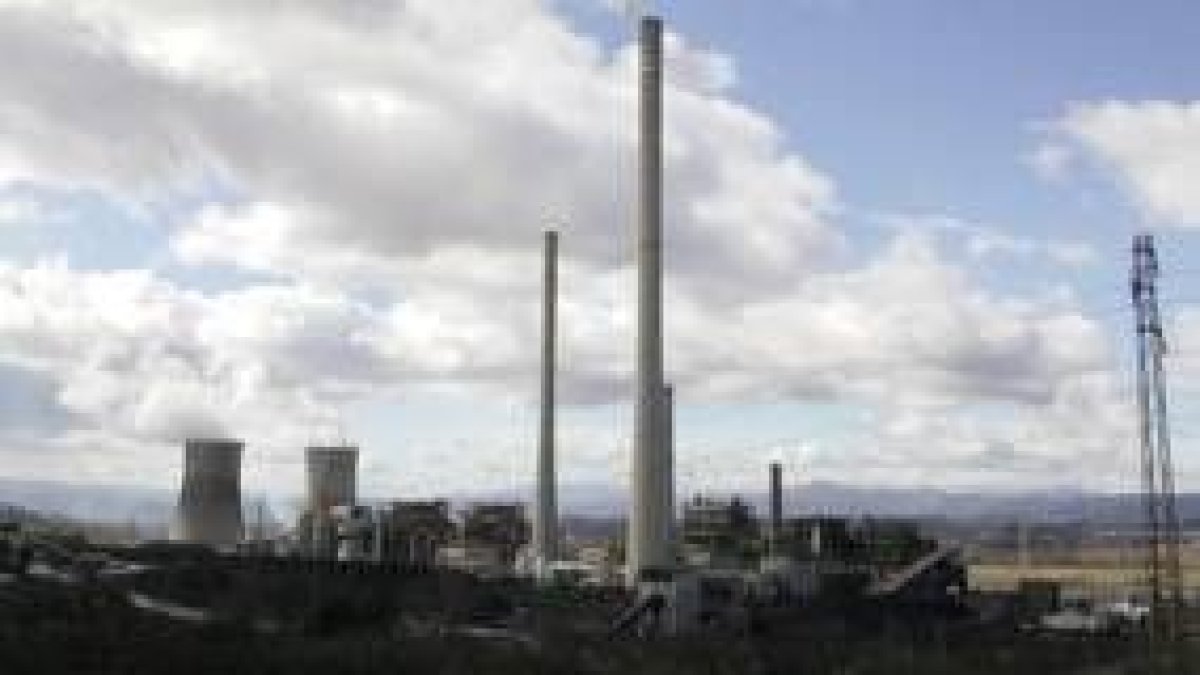 La térmica de Compostilla, en la imagen, se mantendrá en las mismas manos que el resto de Endesa