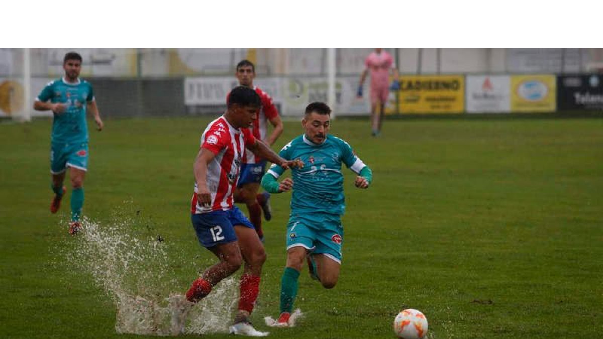 El capitán Diego Peláez, uno de los referentes de un Atlético Astorga que marcha líder. FERNANDO OTERO