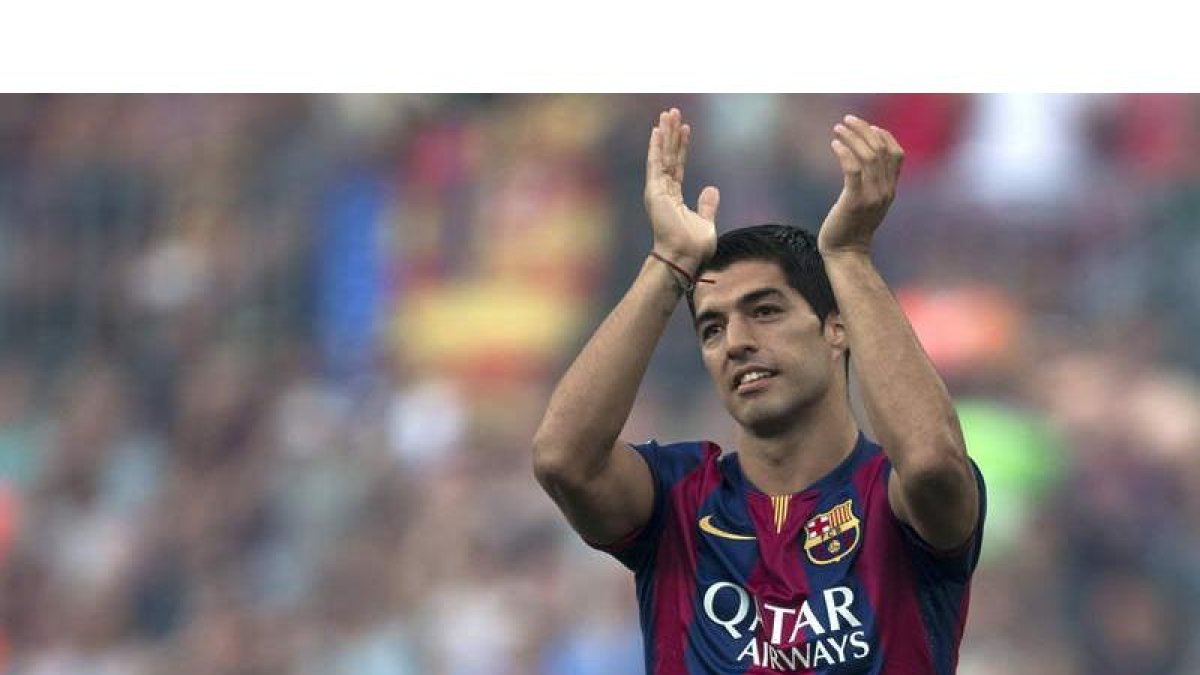 El delantero uruguayo del FC Barcelona, Luis Suárez, durante su presentación en el Camp Nou.