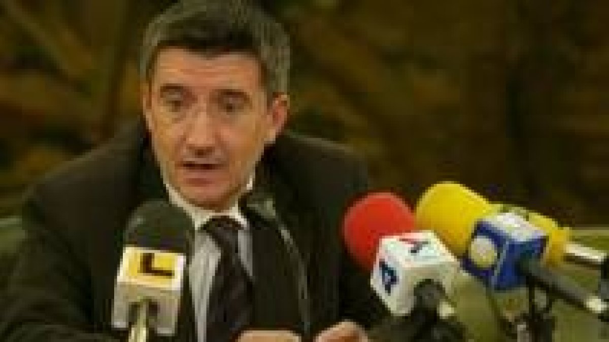 El alcalde de León, Francisco Fernández, en una imagen de archivo durante una rueda de prensa