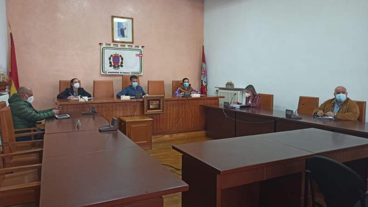 Un instante del Pleno de Villablino. ARAUJO