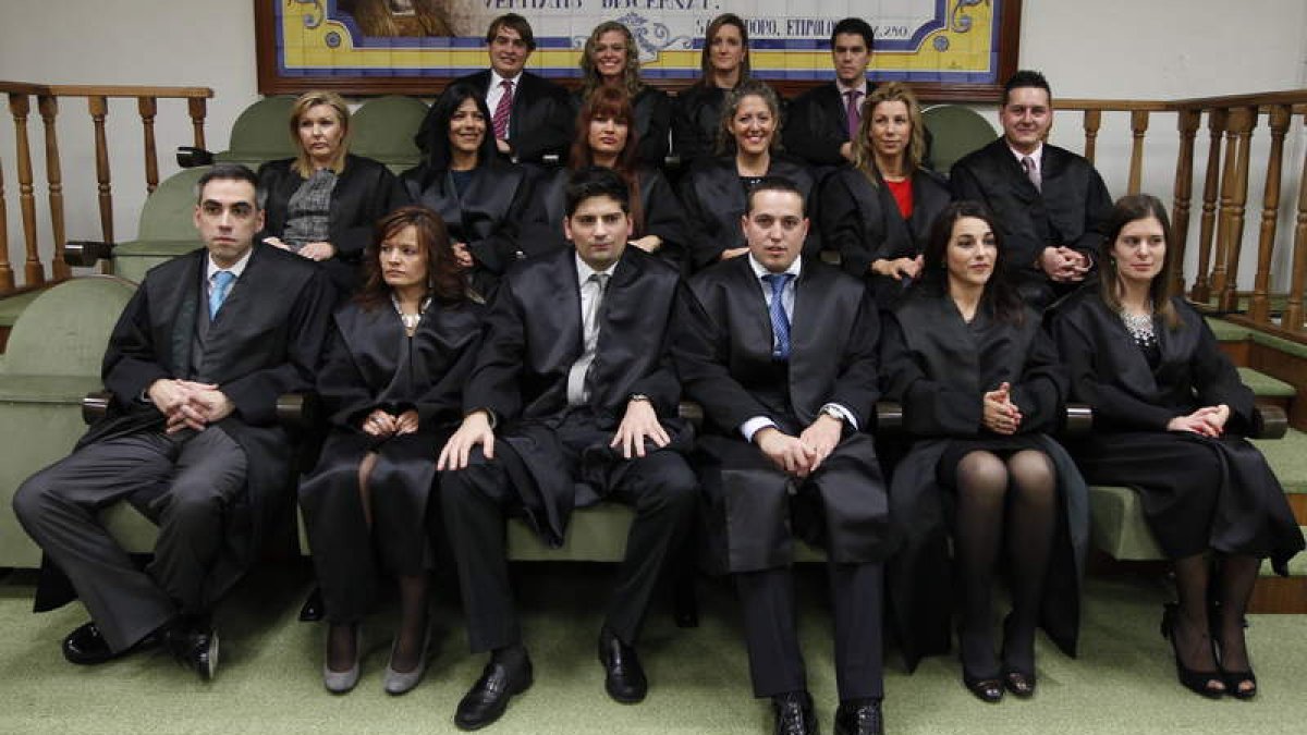 Miembros de la tercera promoción de la Escuela de Práctica Jurídica.