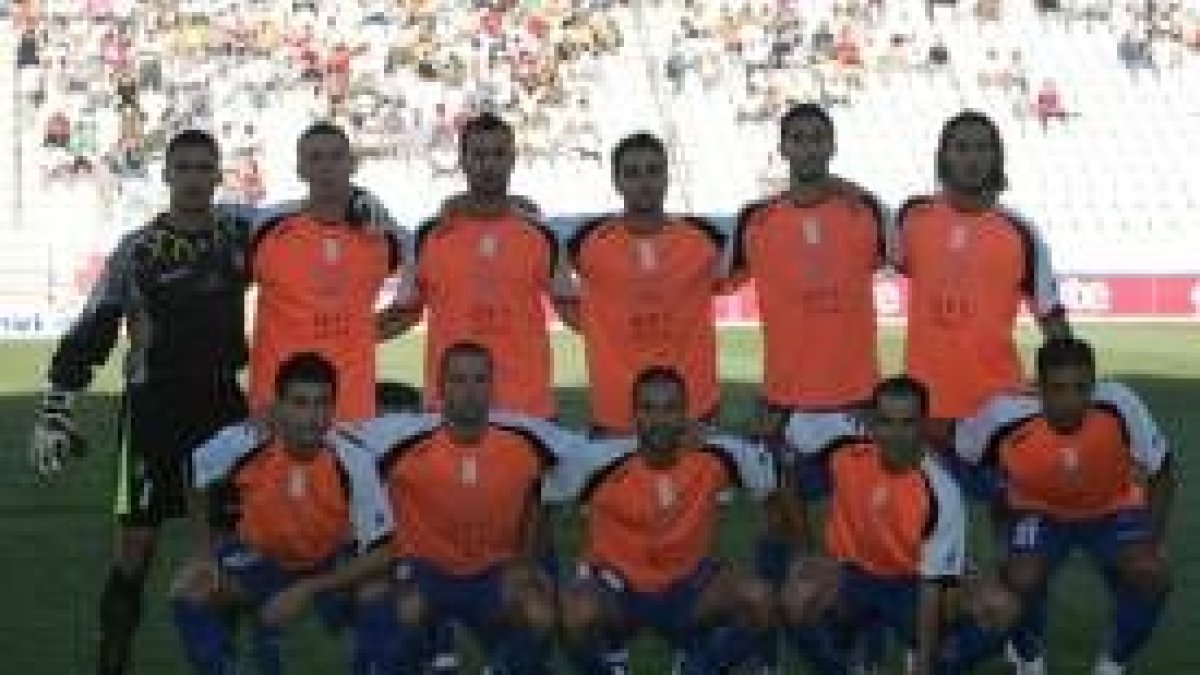 Este es el primer once titular de la historia de la Deportiva en Segunda