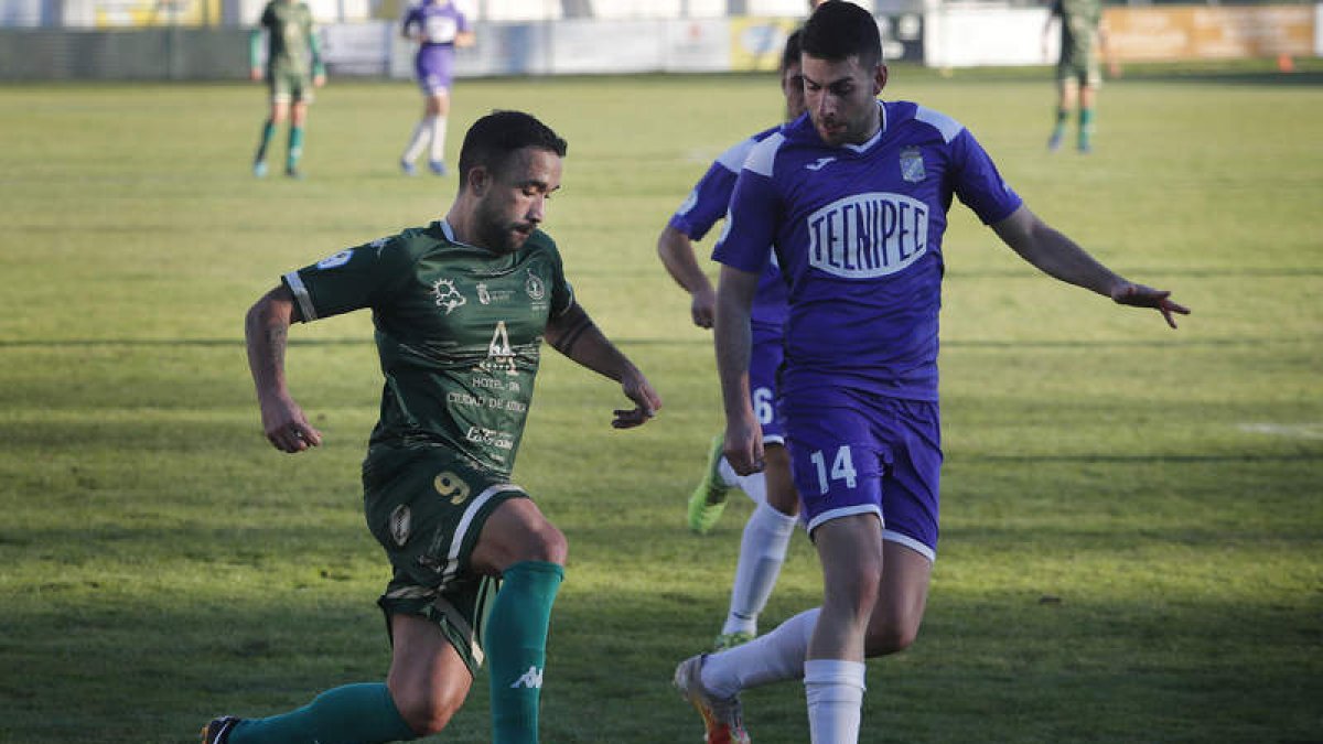 Javi Amor volverá a ser una de las referencias ofensivas del equipo maragato. JESÚS F. SALVADORES
