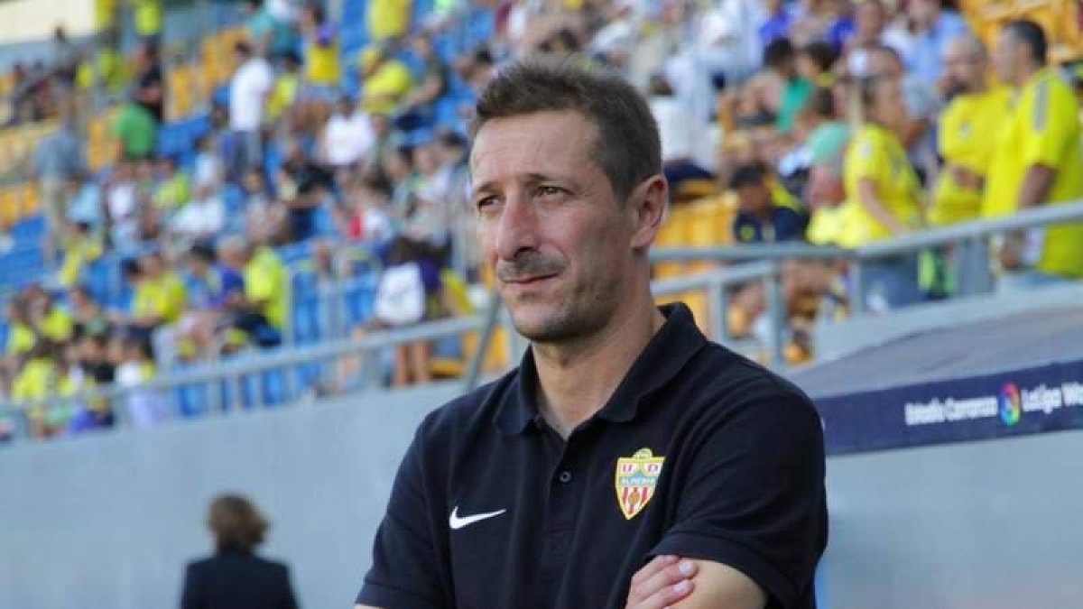Luis Miguel Ramis ha variado la fisonomía de juego y la dinámica de la UD Almería desde que cogió el equipo.