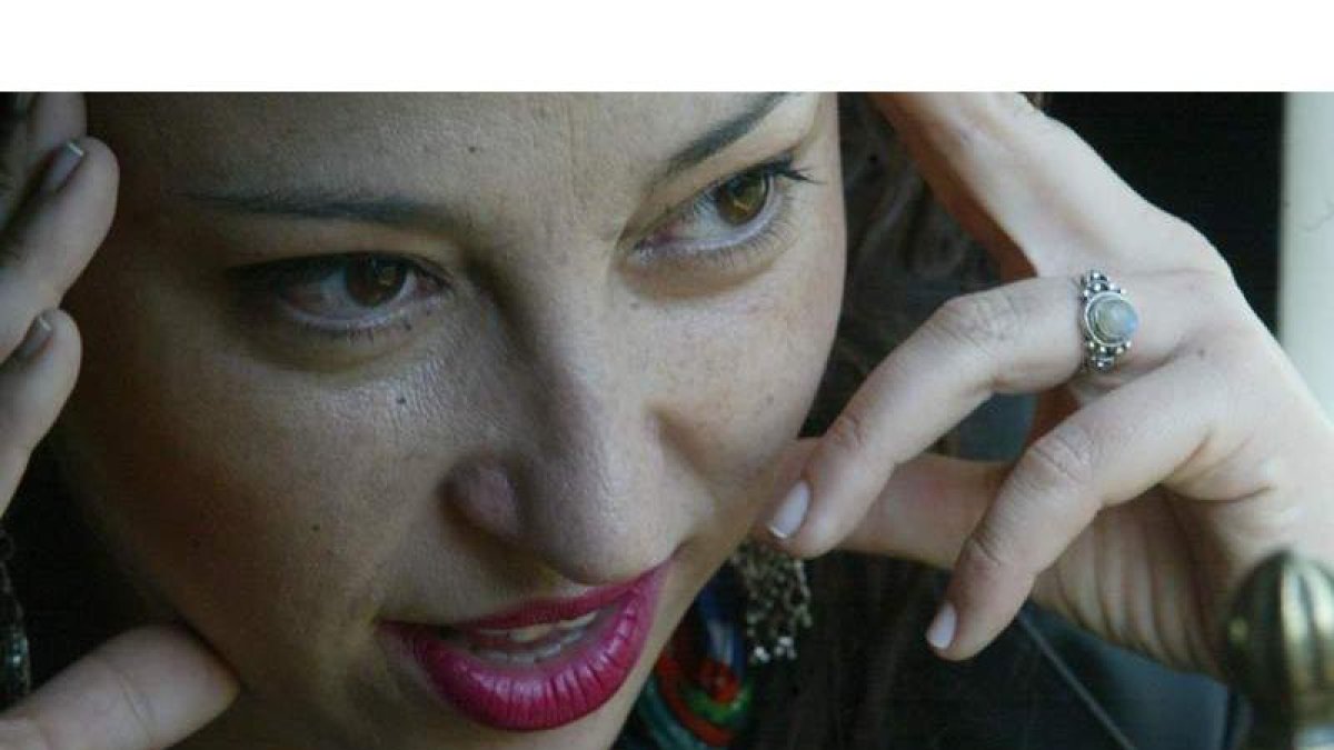 La novelista asturiana Eugenia Rico acaba de publicar su primer libro de relatos, ‘El fin de la raza blanca’