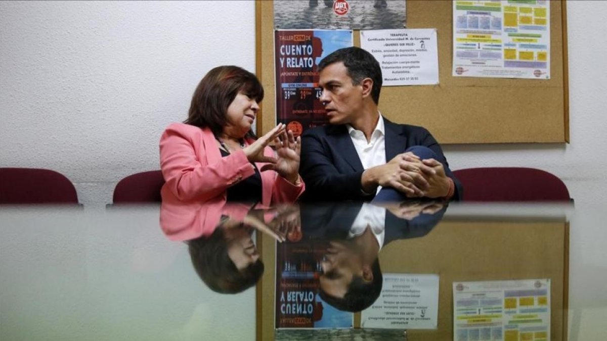 Cristina Narobona y Pedro Sánchez.